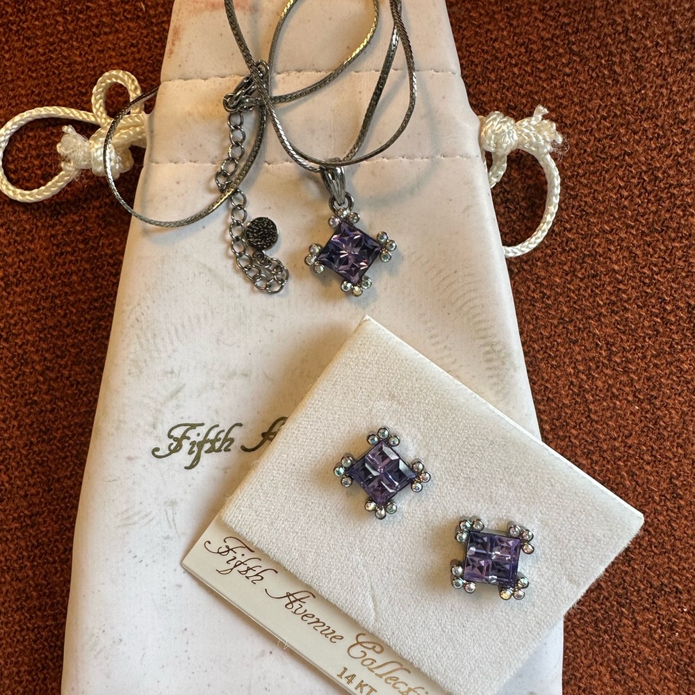 💜 Quality Crystal Jewelry Set - Picture 5 of 9